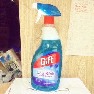Nước Lau Kính Gift Sắc biển tươi mát 580ml