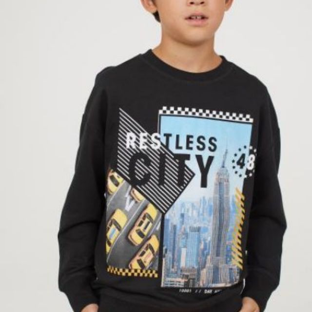 Áo nỉ Boy bé trai cổ tròn Restless City của H&amp;M - Nhật