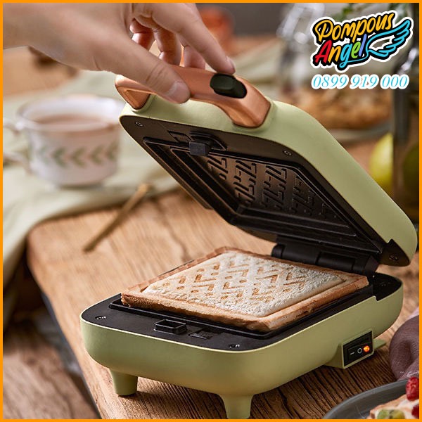 Máy kẹp bánh mỳ Sandwich/Waffle BEAR DBC-C06M1 màu xanh bảo hành 12 tháng
