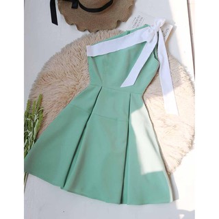 Đầm đi tiệc màu xanh ngọc