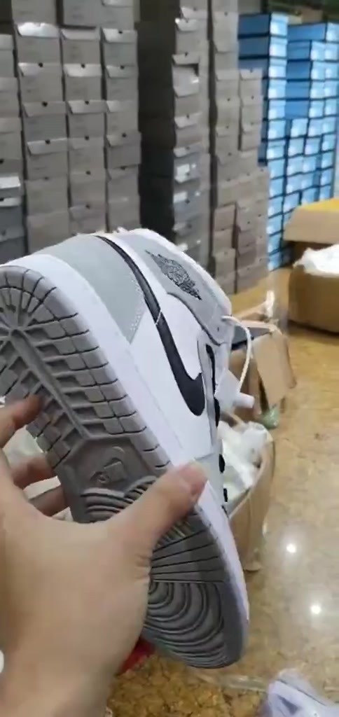 Giày Jordan 1 Low Xám Trắng, Giày Thể Thao JD 1 Xám Trắng Cổ Cao Nam Nữ Full Box Bill | BigBuy360 - bigbuy360.vn