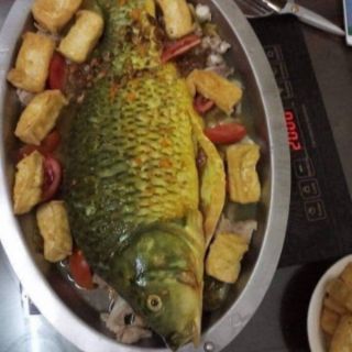 khay om cá om dưa inox