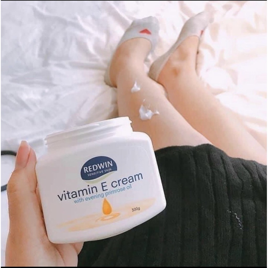 Kem dưỡng da mềm mịn Redwin Vitamin E Cream 300g