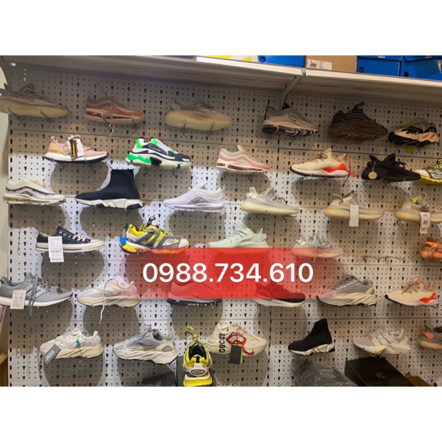 Kệ trưng bày giày thể thao