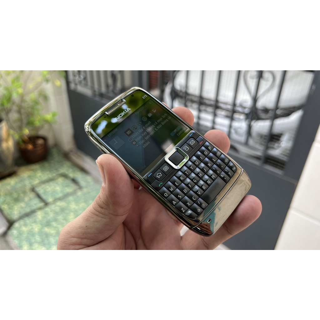 Điện thoại Nokia E71 chính hãng (4236)