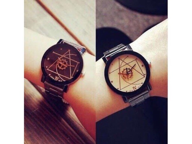 [GIÁ SỈ] ĐỒNG HỒ CẶP ĐÔI NAM NỮ DÂY KIM LOẠI QUART MẶT ĐÁ THẠCH ANH XOẮN TAM GIÁC | BigBuy360 - bigbuy360.vn