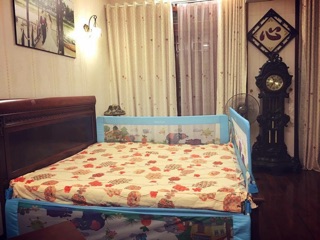 Thanh chắn giường