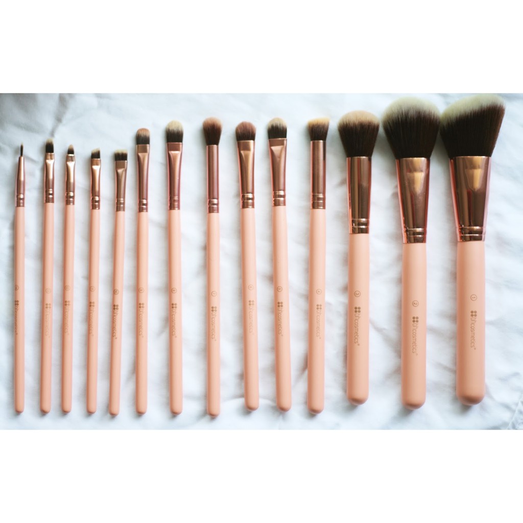 Bộ Cọ Trang Điểm 14 Cây BH cosmetics BH Chic 14 Piece Brush Set With Cosmetic Case