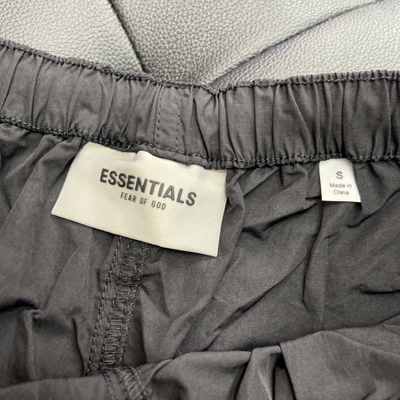Quần Nilon Short FEAR OF GOD ESSENTIALS 3M cao cấp full tag túi