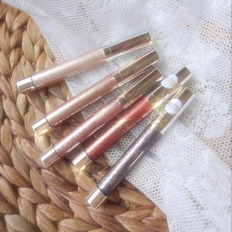 Bút nhũ mắt Catrice Liquid Metal Longlasting Cream Eyeshadow.