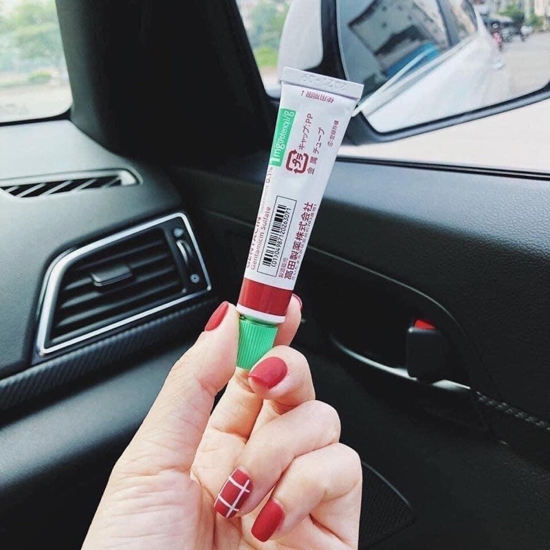 Gel th âm s ẹo nhật