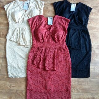 Đầm ren cánh dơi xả 455k