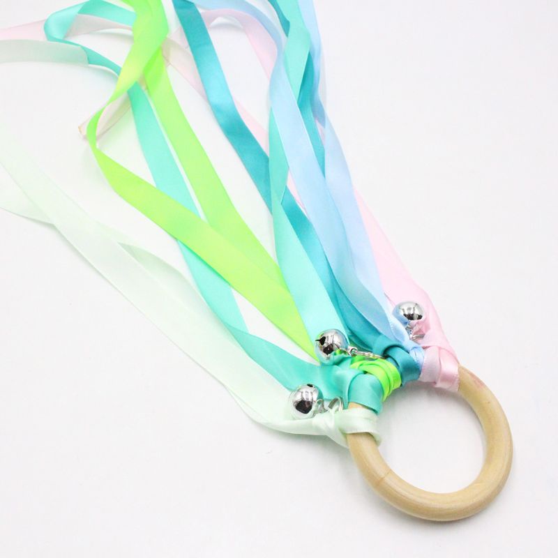 Vòng Nhẫn Ruy Băng Tự Nhiên Màu Cầu Vồng Có Chuông Đồ Chơi Gặm Nướu Cho Bé Sơ Sinh