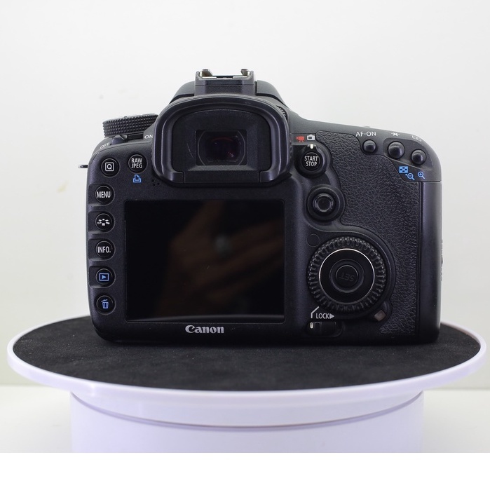 Máy Ảnh CANON 7D& Ống kính Canon Tặng Kèm fillter bảo vệ kính, Hood che Nắng