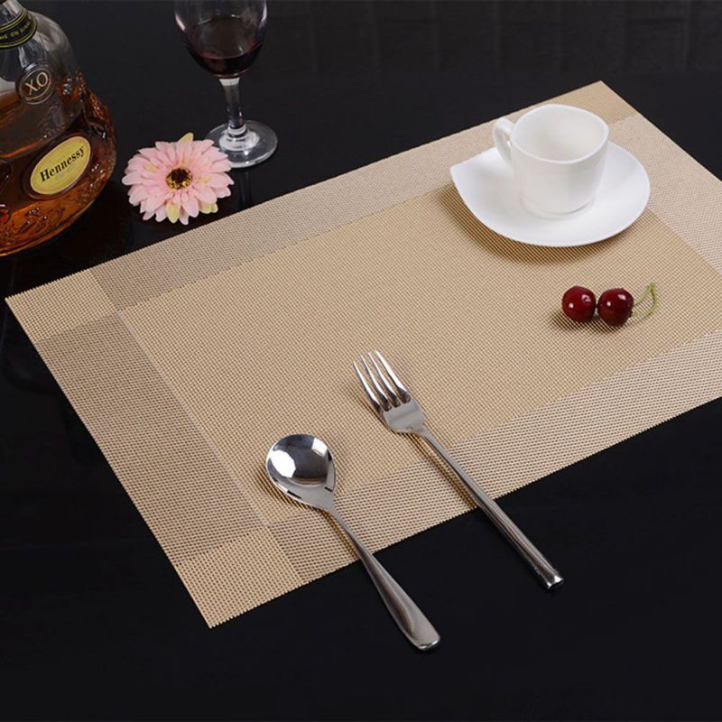 Thảm nhựa PVC lót chén dĩa trên bàn ăn họa tiết độc đáo