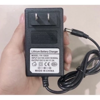 Sạc 3s 12.6v 2a dùng cho sạc pin lion có đèn báo đầy