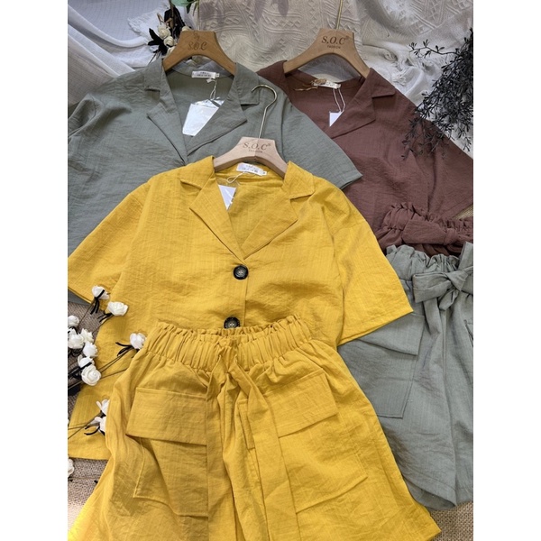 Set cổ sơ mi phối quần đùi thắt nơ