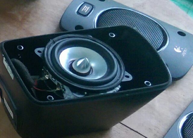 Gân loa logitech z906, z5500