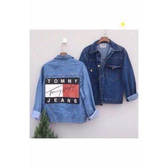 Áo khoác jean phối chữ sau lưng