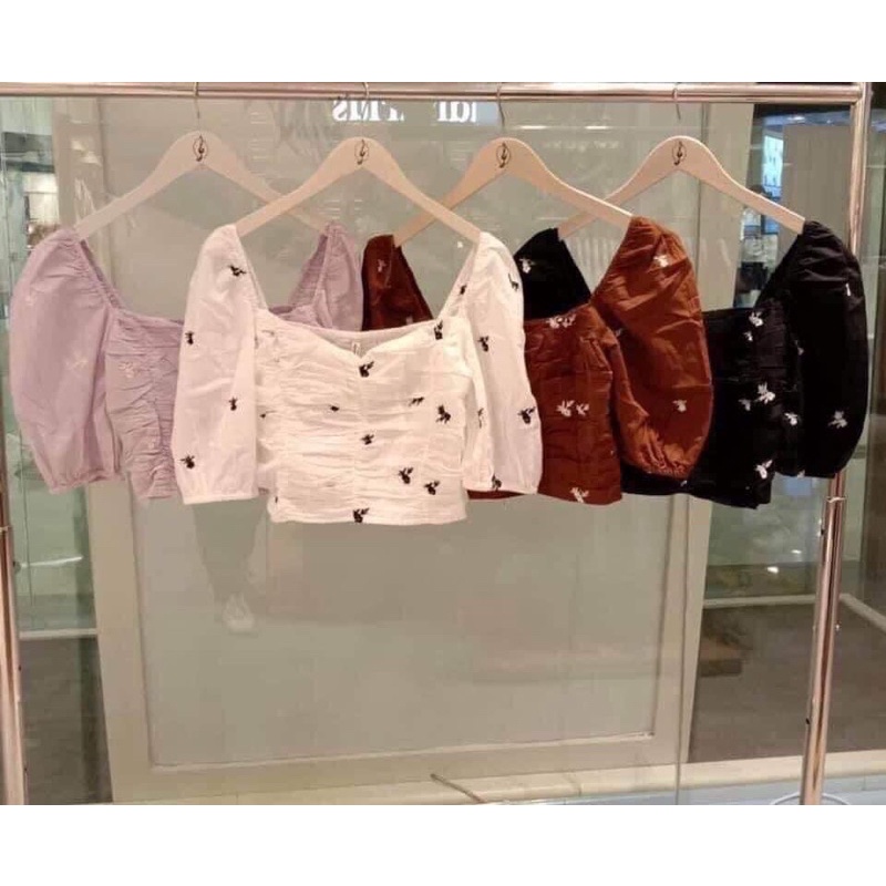 Áo croptop stradivarius auth sz XS