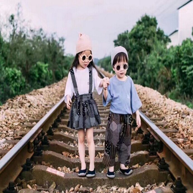 Kính mát chống UV400 hình bông hoa cho bé