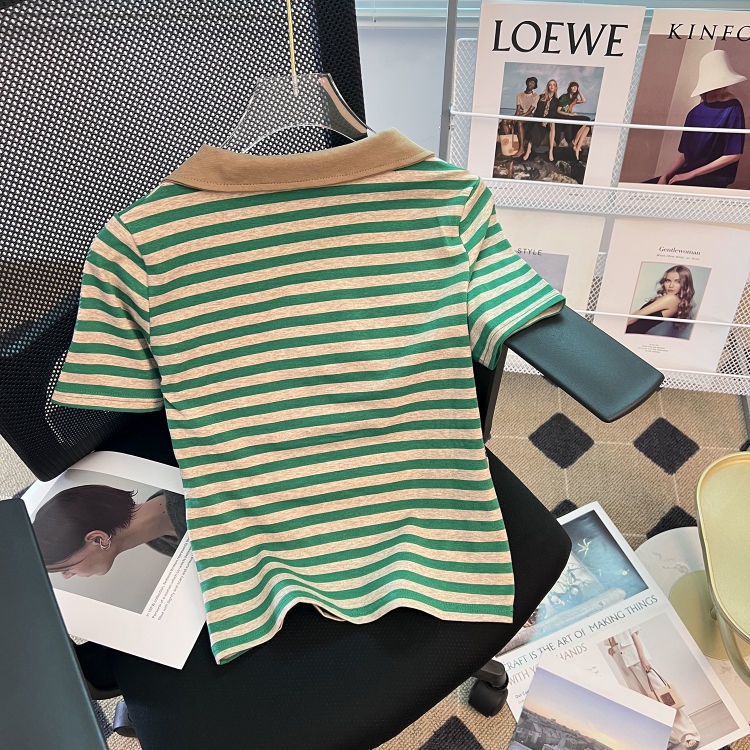 Áo Thun Nữ Ngắn Tay Cổ Chữ V Họa Tiết Sọc Ngang Thời Trang