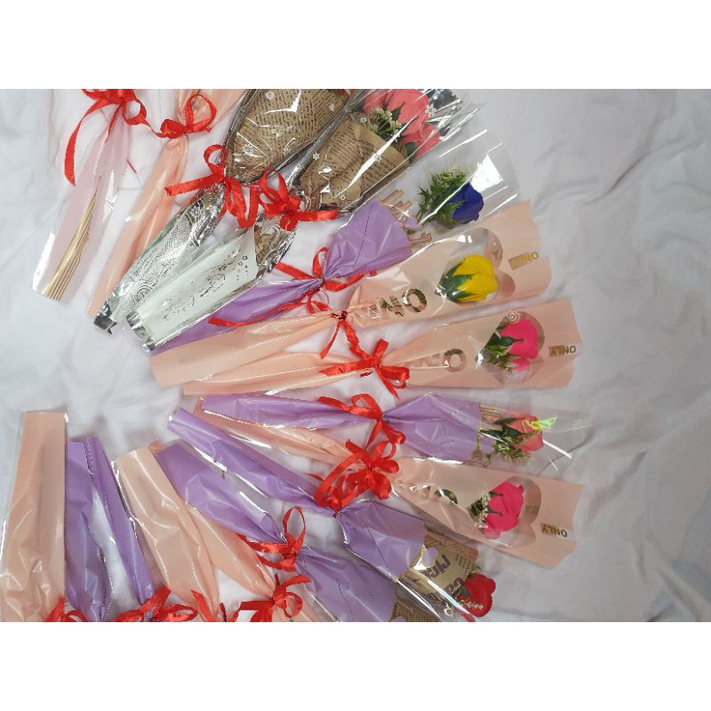 Túi 1 bông đựng hoa sáp hoa tươi.túi chữ love