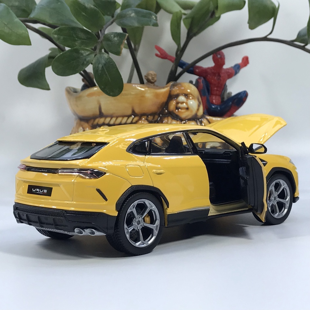 Mô hình xe ô tô Lamborghini Urus tỷ lệ 1:24 mẫu SUV nhanh nhất thế giới