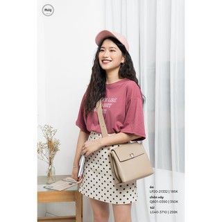 Áo phông oversize chữ Do I look like