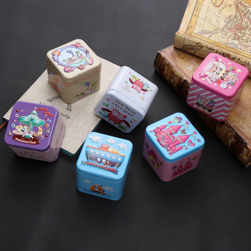 Hộp Thiếc Nhỏ Hình Vuông Dập Nổi Họa Tiết Hoạt Hình Đựng Kẹo / Trang Sức