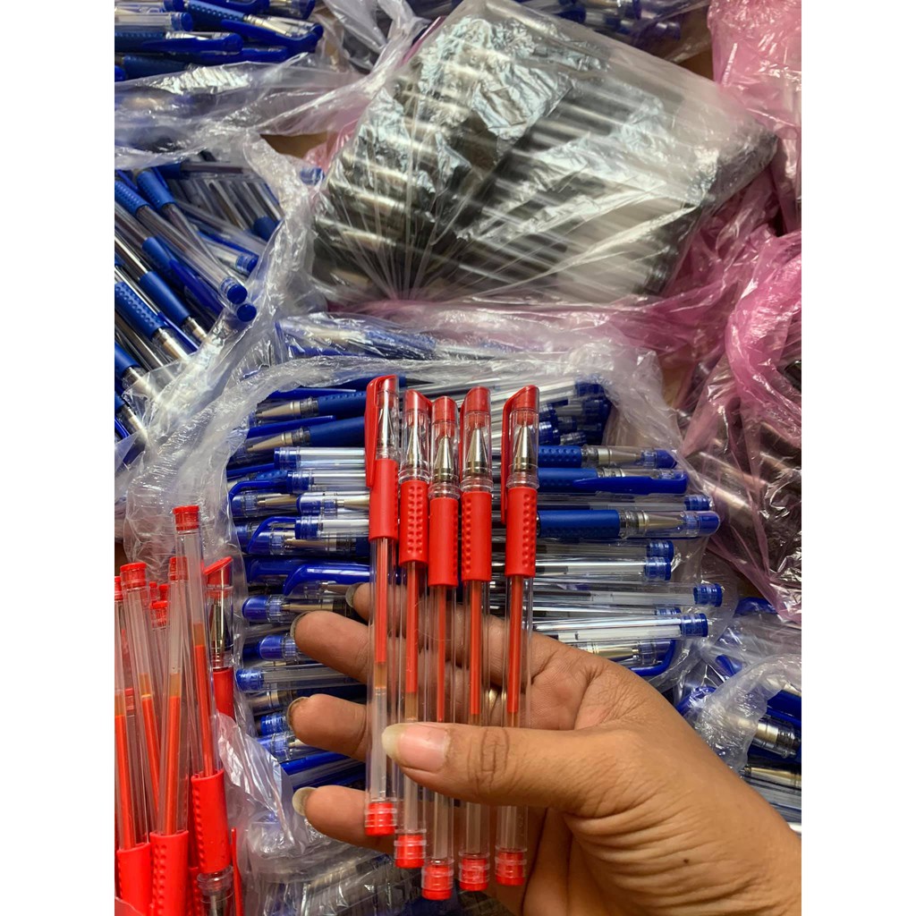 Bút mực gel nước đủ 4 màu mực: Tím, Xanh, Đen, Đỏ