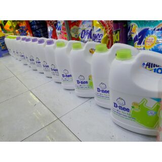 Nước giặt quần áo cho bé Dnee xanh lá/ tím 3 lít