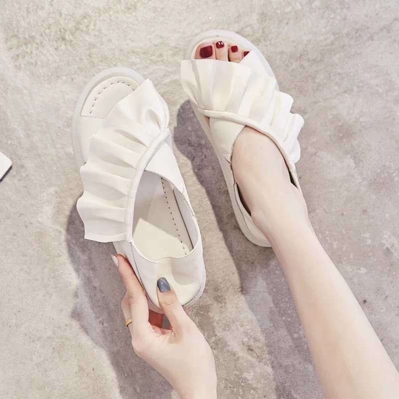 Xăng đan Quai Chéo Xếp Ly Thiết Kế Xinh Xắn Cho Nữ