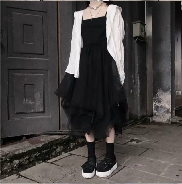 YAS0477-Váy lưới đen hai dây cá tính + áo choàng ngoài trắng