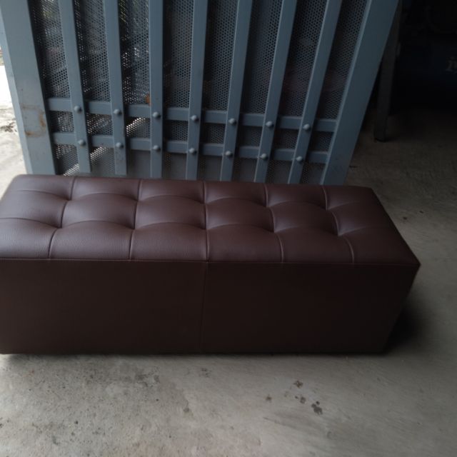 Đôn băng ghế sofa. Hàng Công ty Xuanhuong furniture sản xuất, màu sắc và kích thước đa dạng theo thị hiếu.