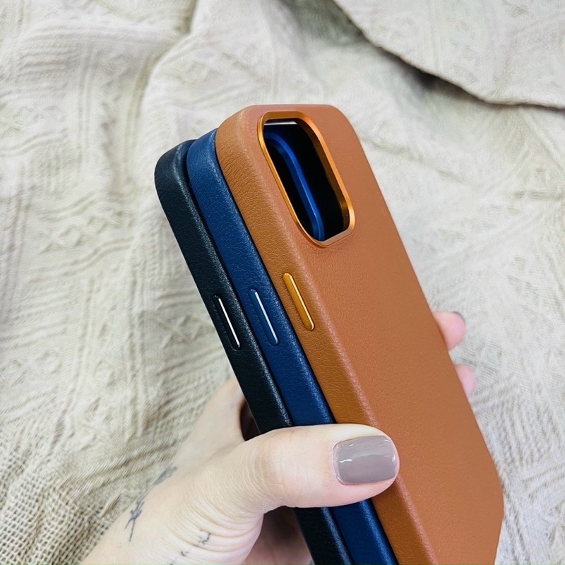 Ốp da thật leather cho iPhone 13 Pro Max chính hãng Wiwu camera bọc nhôm sang trọnghoox trợ sạc Magsafe Full box