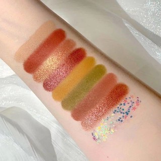 Bảng phấn mắt Daisy 18 ô Muge Leen