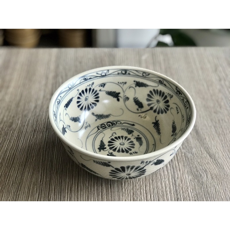 Bát tô men rạn cổ Bát Tràng hoạ tiết hoa cúc dây chàm vẽ tay