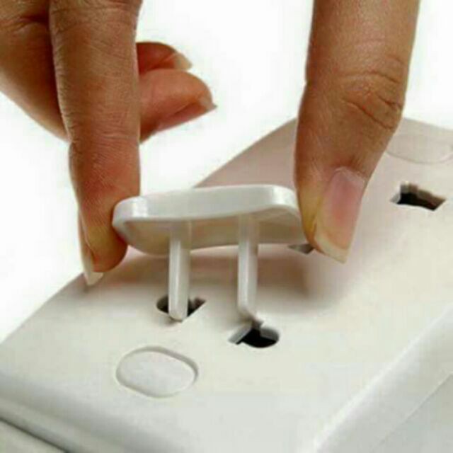 [ SALE TƯNG BỪNG]  20c bịt ổ điện an toàn cho trẻ nhỏ.