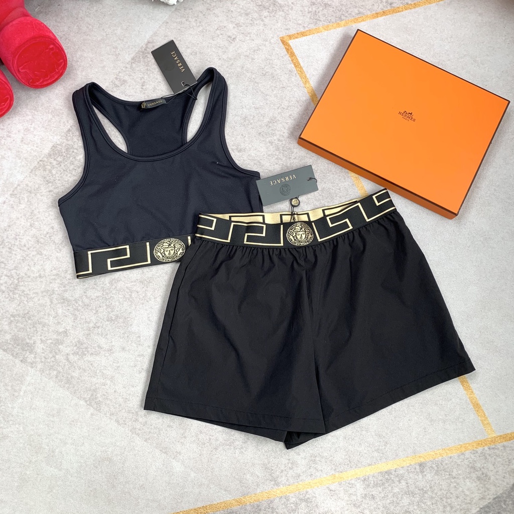Set đồ nữ thể thao thời trang cao cấp Versace đi tập gym hay đi bơi đều hợp