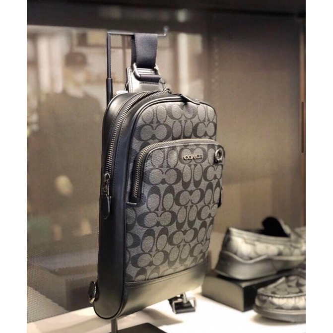 Túi nam đeo chéo Coach
