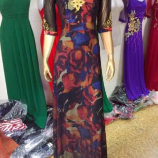Đầm dạ hội trung niên.
