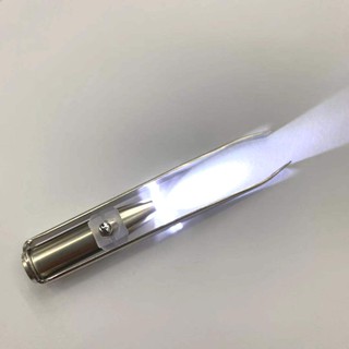 Nhíp nhổ lông chất liệu thép không gỉ (có đèn Led soi rất sáng) (x1)