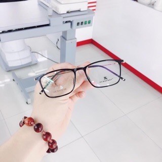 Kính mắt thời trang