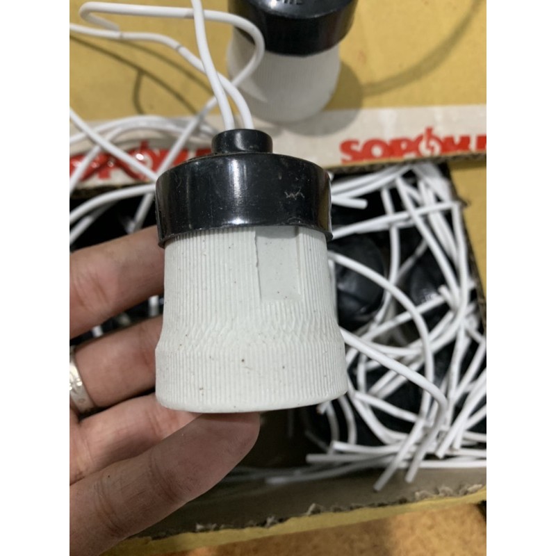 Đui đèn sứ e27 chịu tải 200w chống nước SOPOKA V3/2