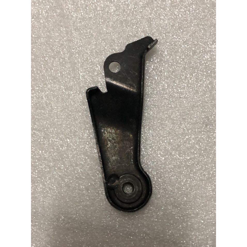 Bát bắt chắn bùn sau xe Elizabeth FI