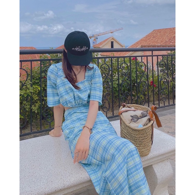 Áo và Chân váy caro dáng suông