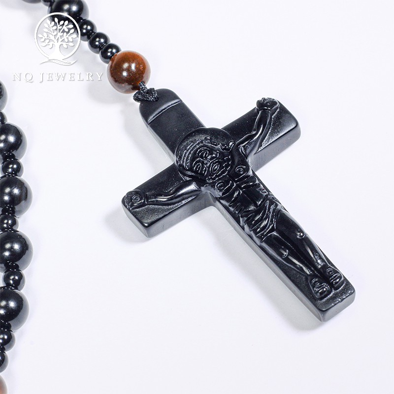 Chuỗi cổ màu đen phối mặt dây chuyền chúa trên thánh giá NQ Jewelry 58x36mm