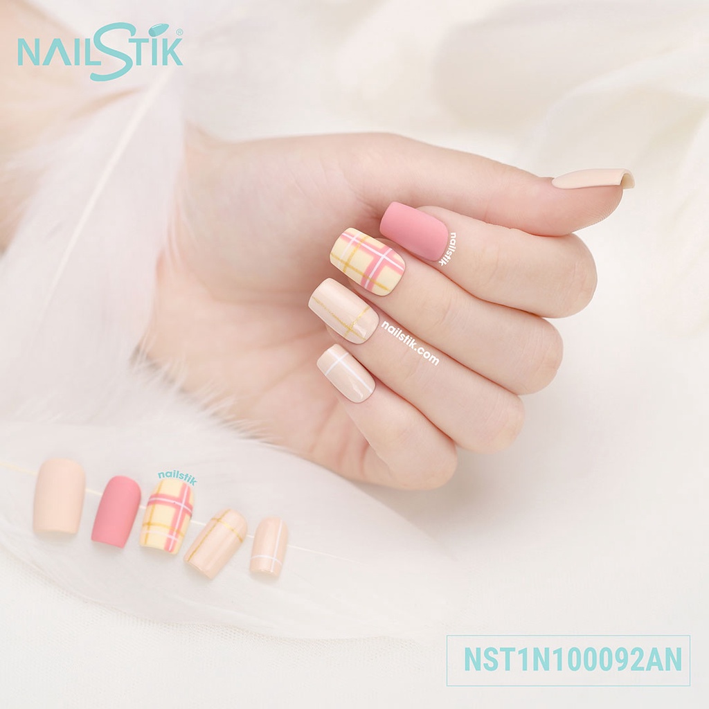 Móng úp thiết kế by NAILSTIK, màu nude, hồng, vàng, form móng ngang, ngắn/dài, 092