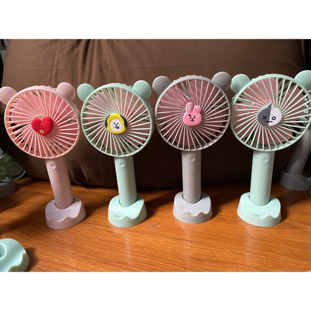 Xả thanh lý Quạt cầm tay BT21 - BTS - KPOP có pin sạc